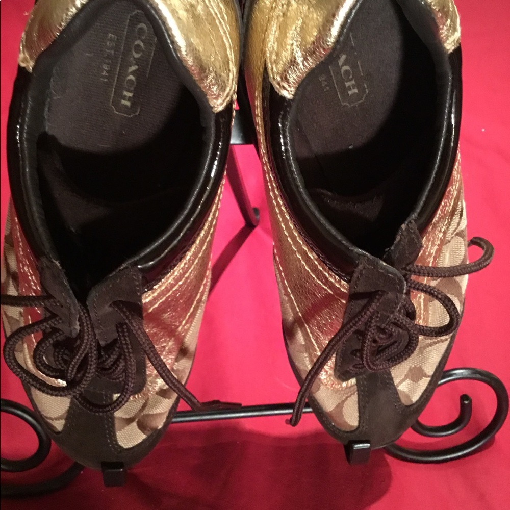 COACH SHOES SIZE 61/2 IN GREAT PRE-LOVED CONDITION - Picture 12 of 12